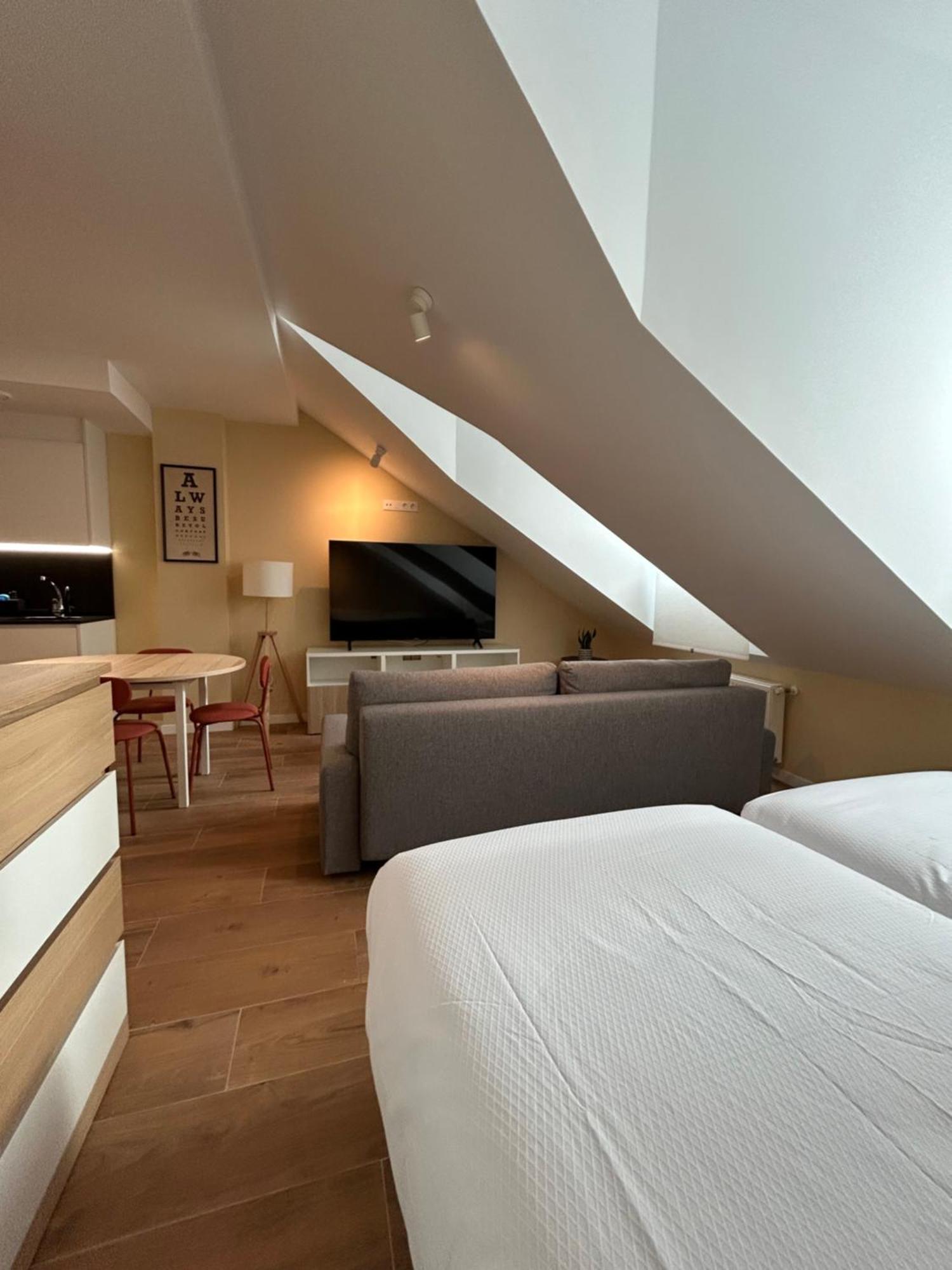 Apartamentos Turisticos Aeropuerto Barajas Madrid Kültér fotó